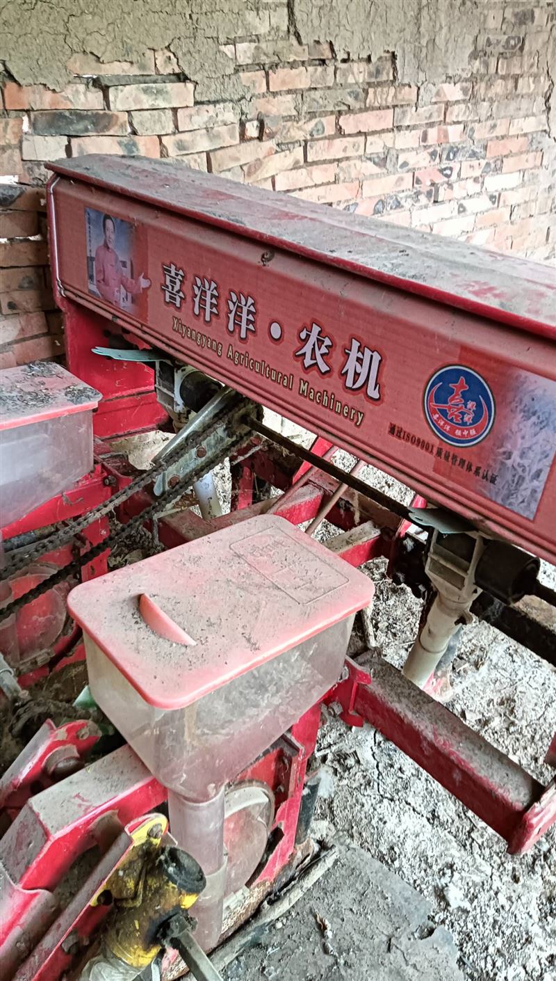 二手玉米播种机